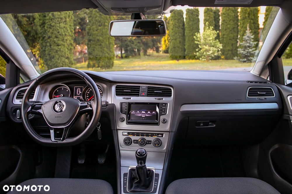 Volkswagen Golf 2.0 BlueTDI Comfortline - 17