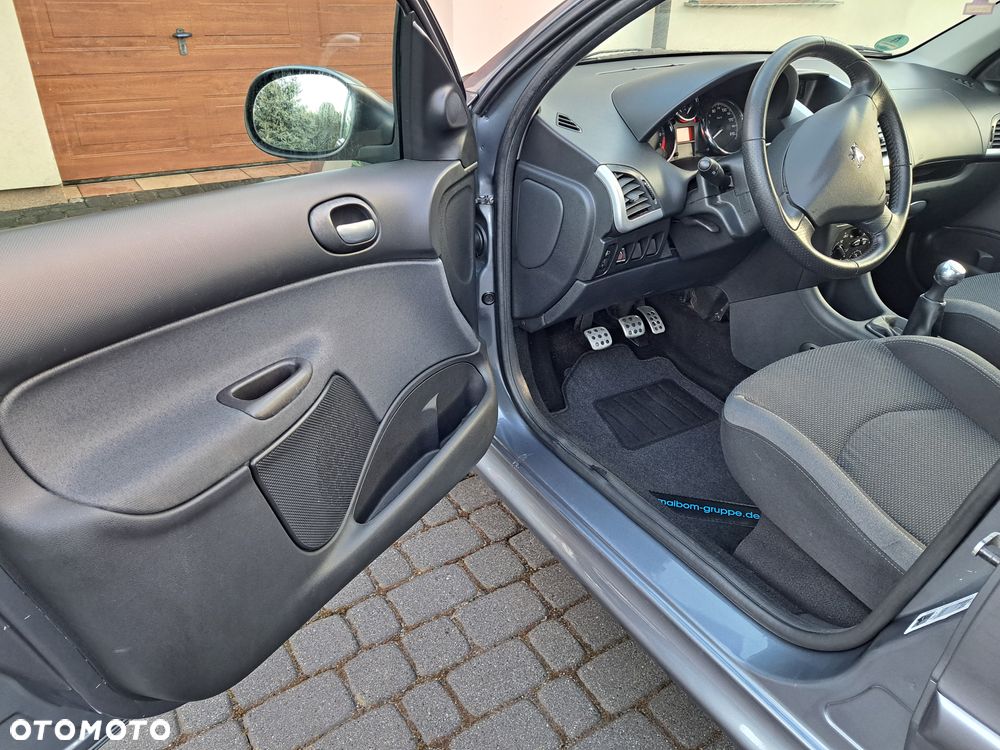 Peugeot 206 plus 60 - 16