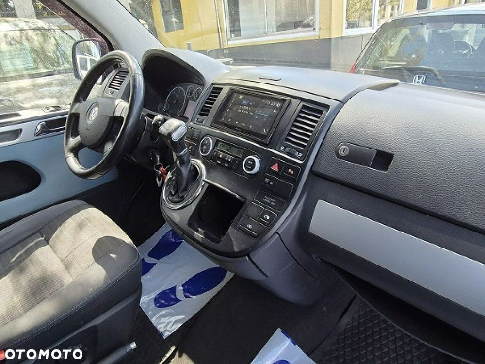 Volkswagen Multivan - 14