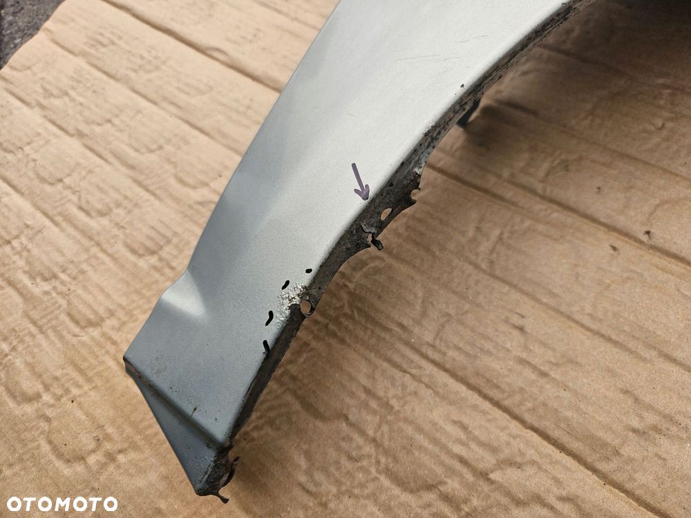 toyota avensis t25 06-08 błotnik prawy 6t1 - 2