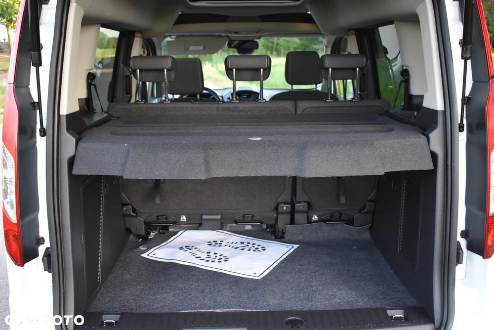 Ford Tourneo Connect - 32