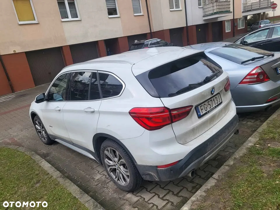 BMW X1 xDrive25i xLine sport - 4