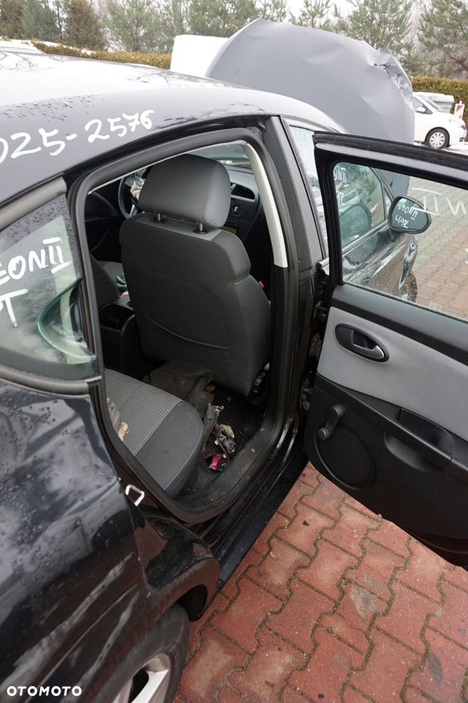 SEAT LEON II 1P1 LIFT 5D HB 2010 LC9Z 1.4 TSI CAXC 125KM LHY CZARNY na części - 12