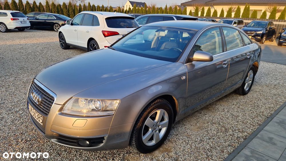Audi A6 Limousine 2.4 - 25