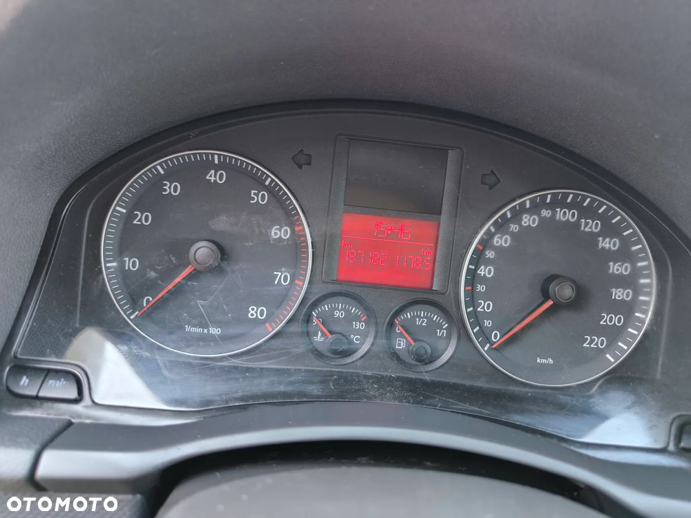 Volkswagen Golf - 10