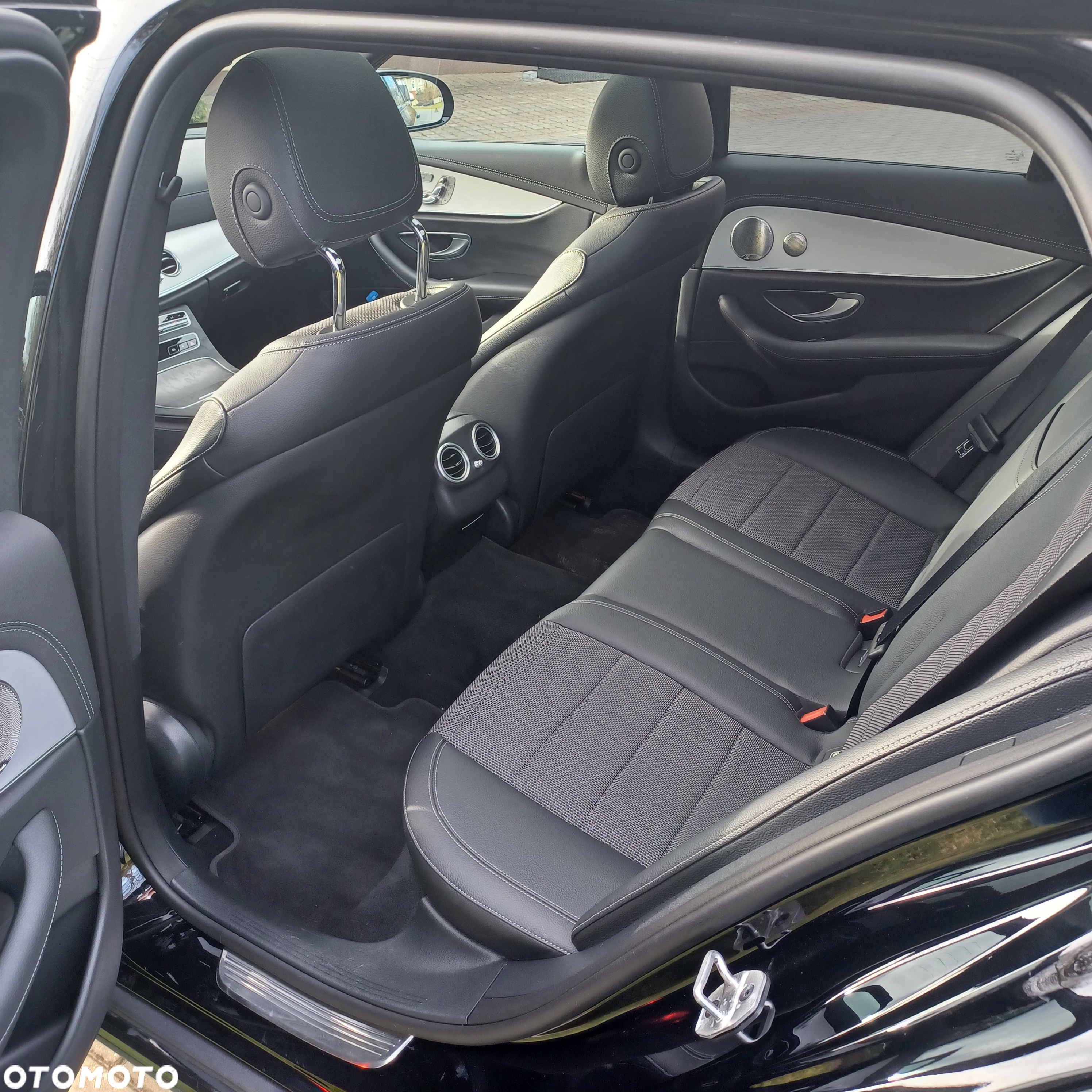 Mercedes-Benz Klasa E 220 d 4Matic T All-Terrain 9G-TRONIC Avantgarde - 22