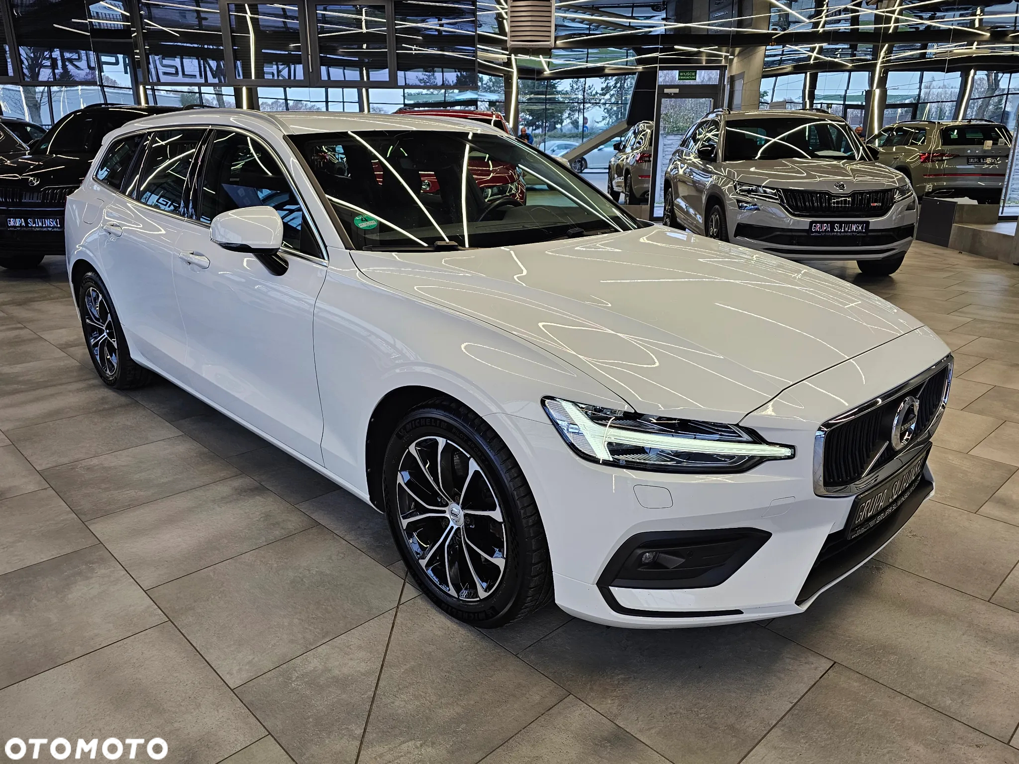 Volvo V60 D4 AWD Momentum - 12