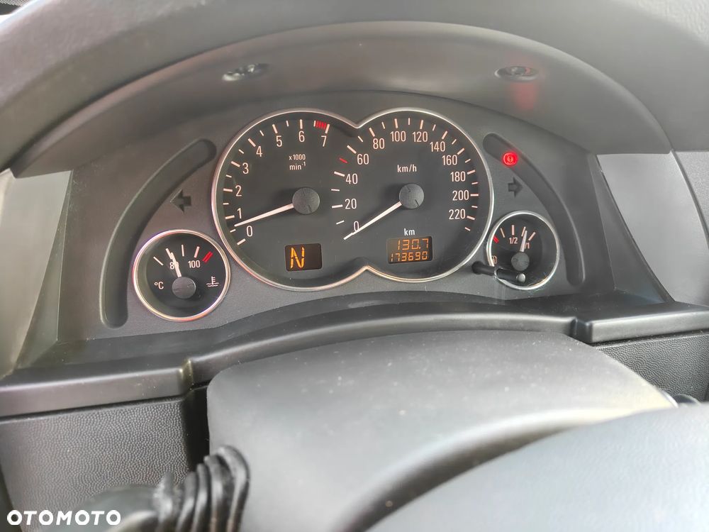 Opel Meriva 1.6 16V Essentia Easytronic - 7