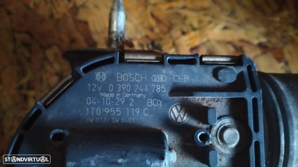 MOTOR LIMPA VIDROS FRENTE VOLKSWAGEN TOURAN - ESQUERDO - 2