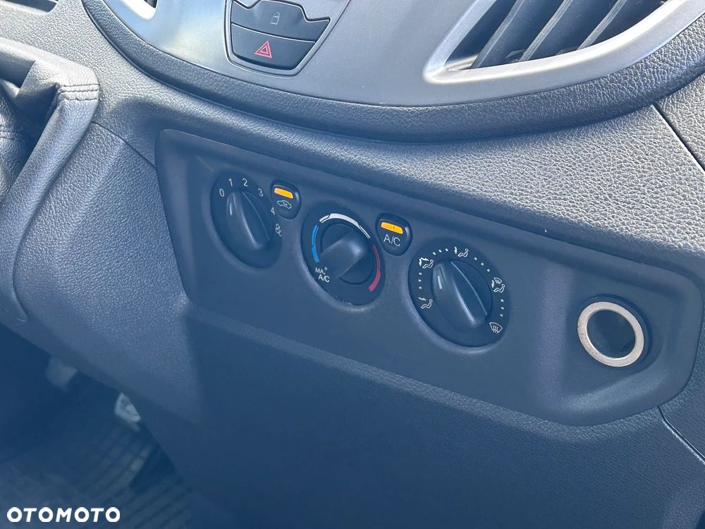 Ford Transit - 15