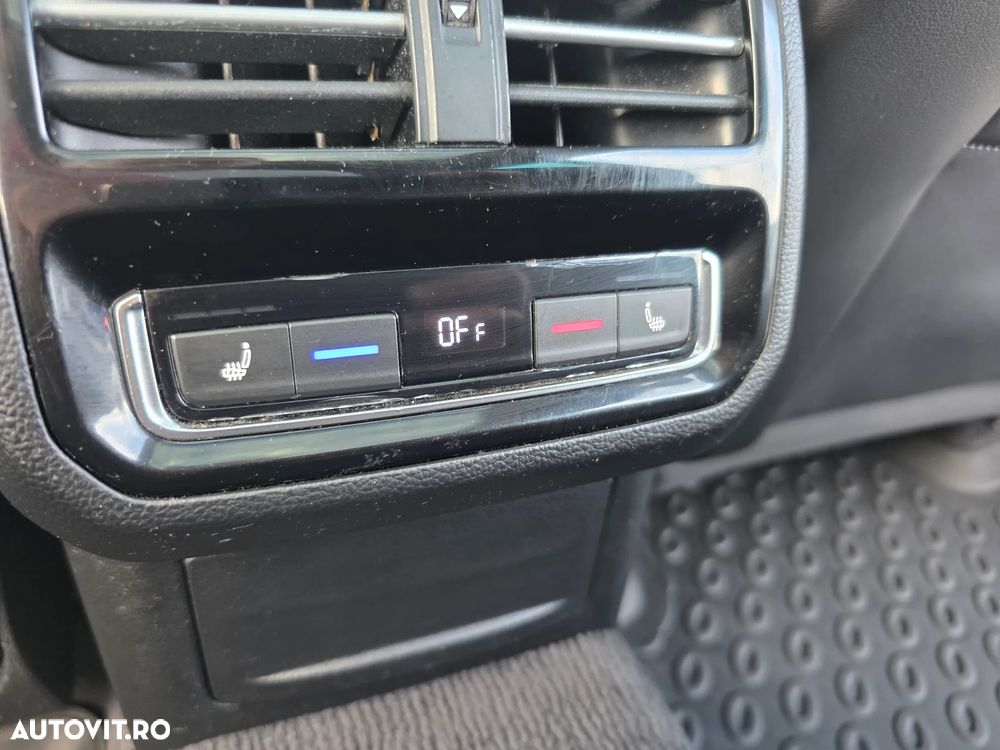 Volkswagen Passat 2.0 TDI SCR 4Motion DSG Highline - 16