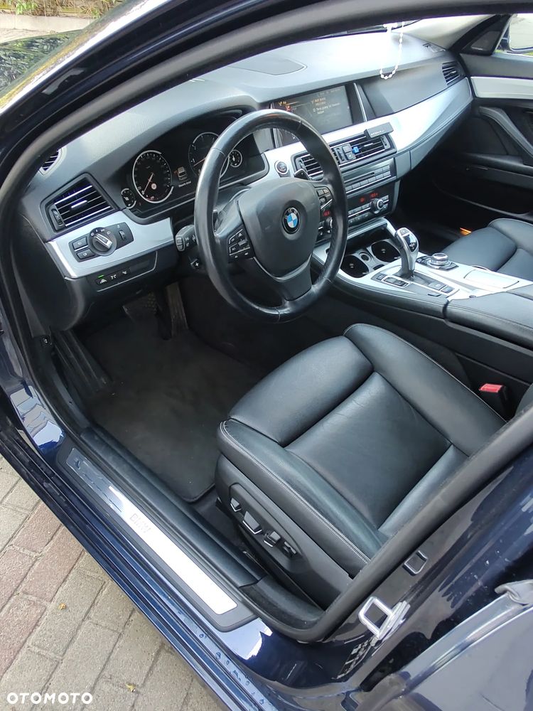 BMW Seria 5 535d Sport-Aut Modern Line - 10