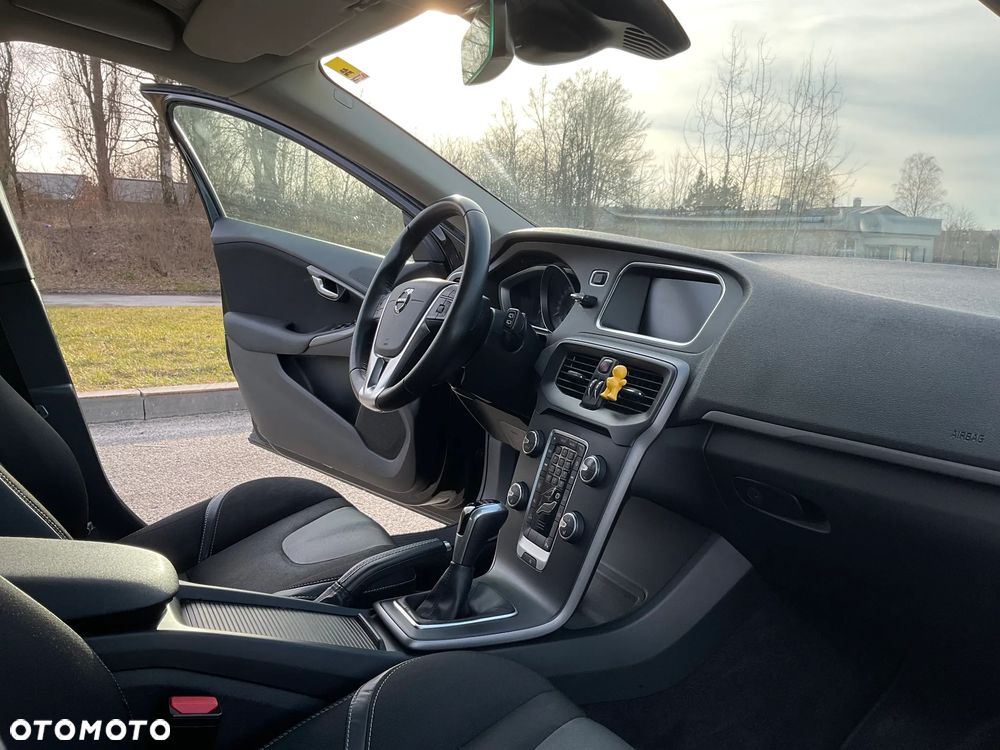 Volvo V40 D2 Drive-E SCR Momentum - 12