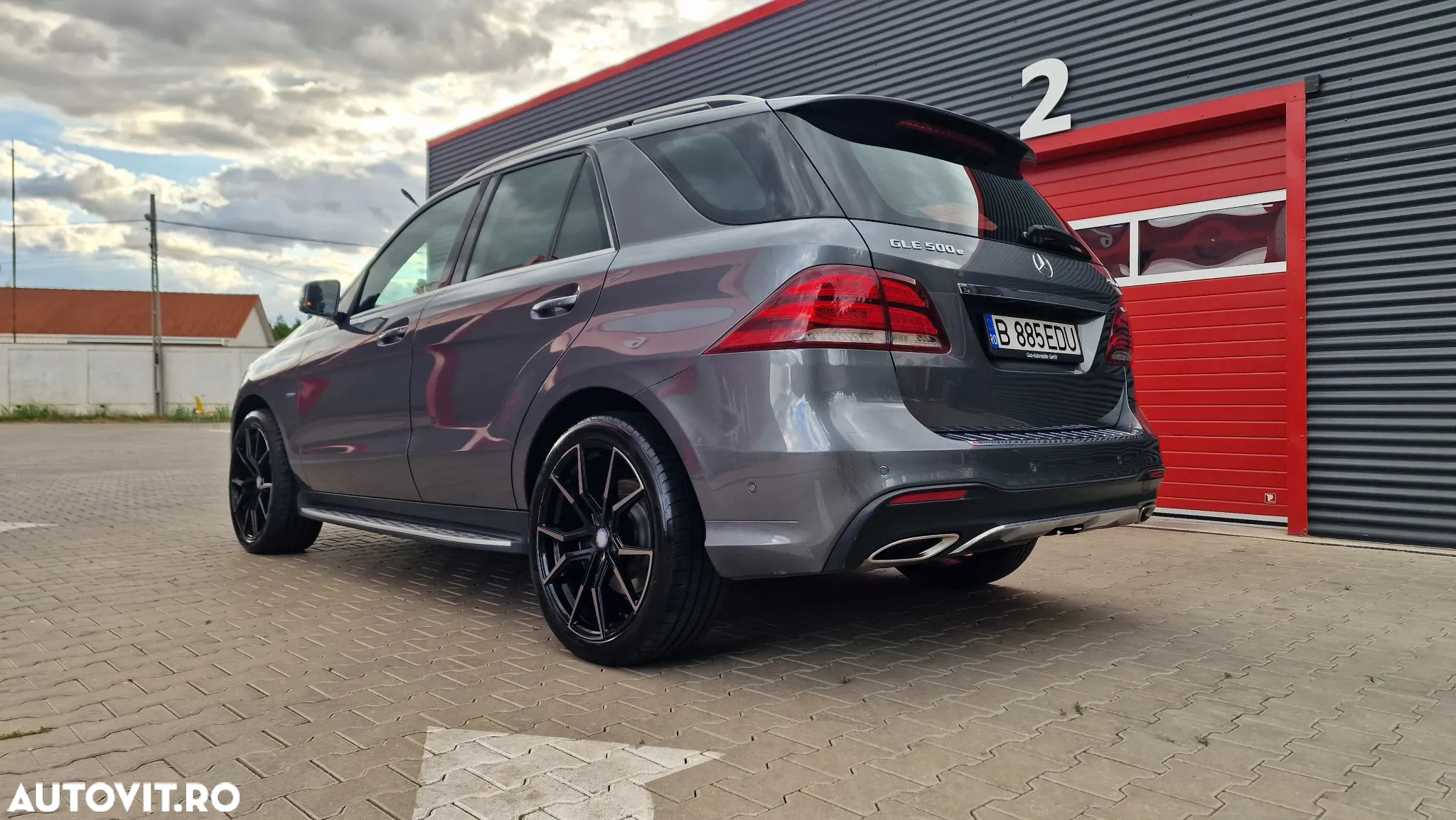 Mercedes-Benz GLE 500 e 4MATIC - 9