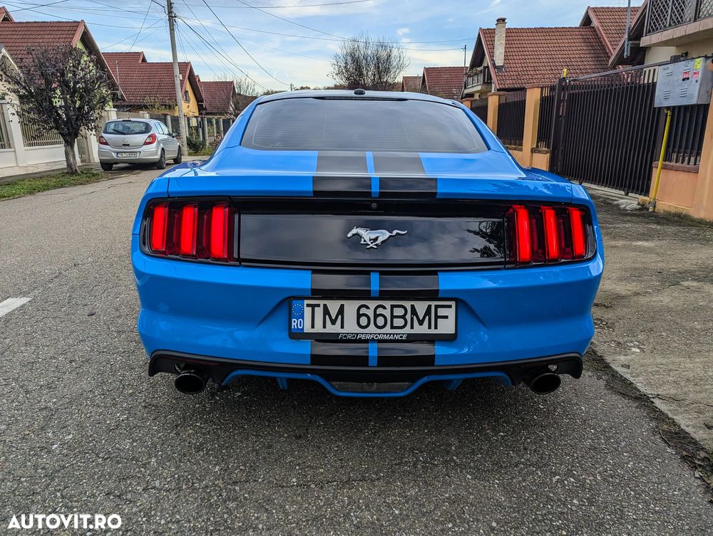 Ford Mustang - 9