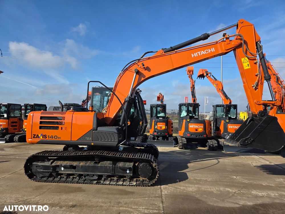 Hitachi 14 tone, 2025, NOU, Cupa 0,8m, Adancime sapare 4,5m, latime 2,49m, inst picon pe brate, Aer conditionat, hidraulica HITACHI, protectie cabina, motor ISUZU, posibilitate leasing-PROMOTIE 79.900 EUR+Tva - 5