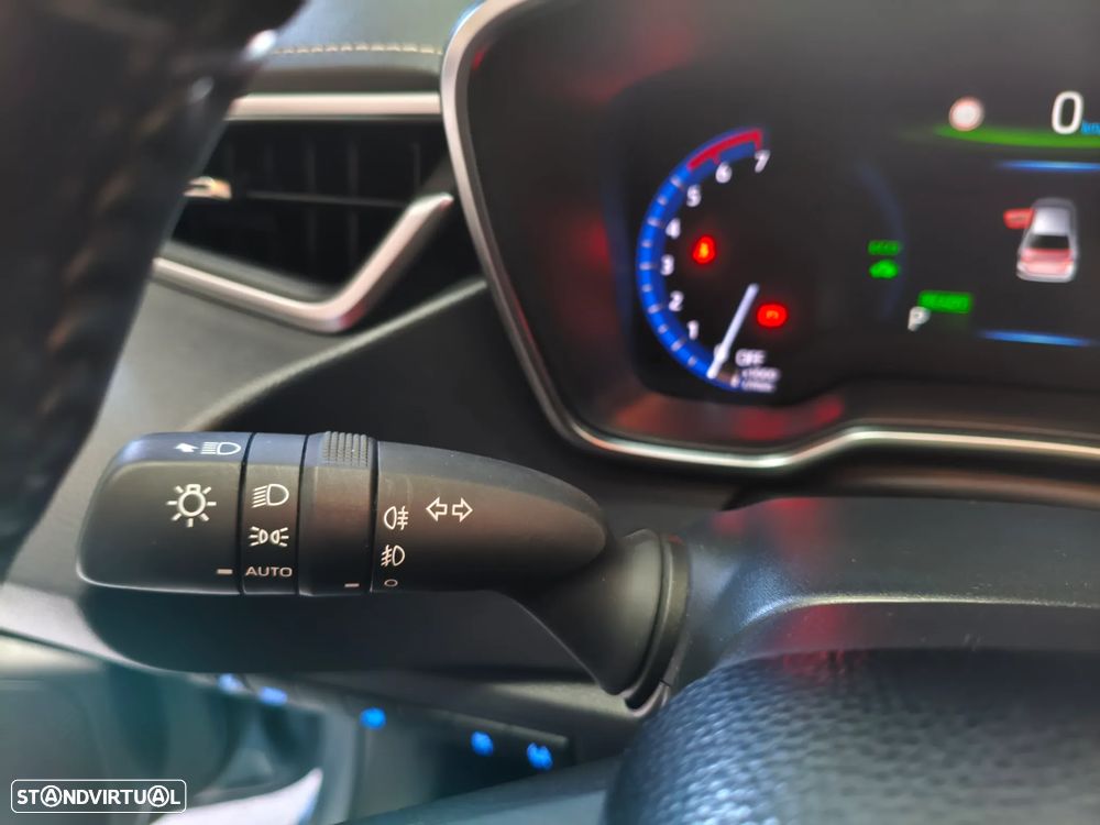 Toyota Corolla SD 1.8 Hybrid Luxury - 35