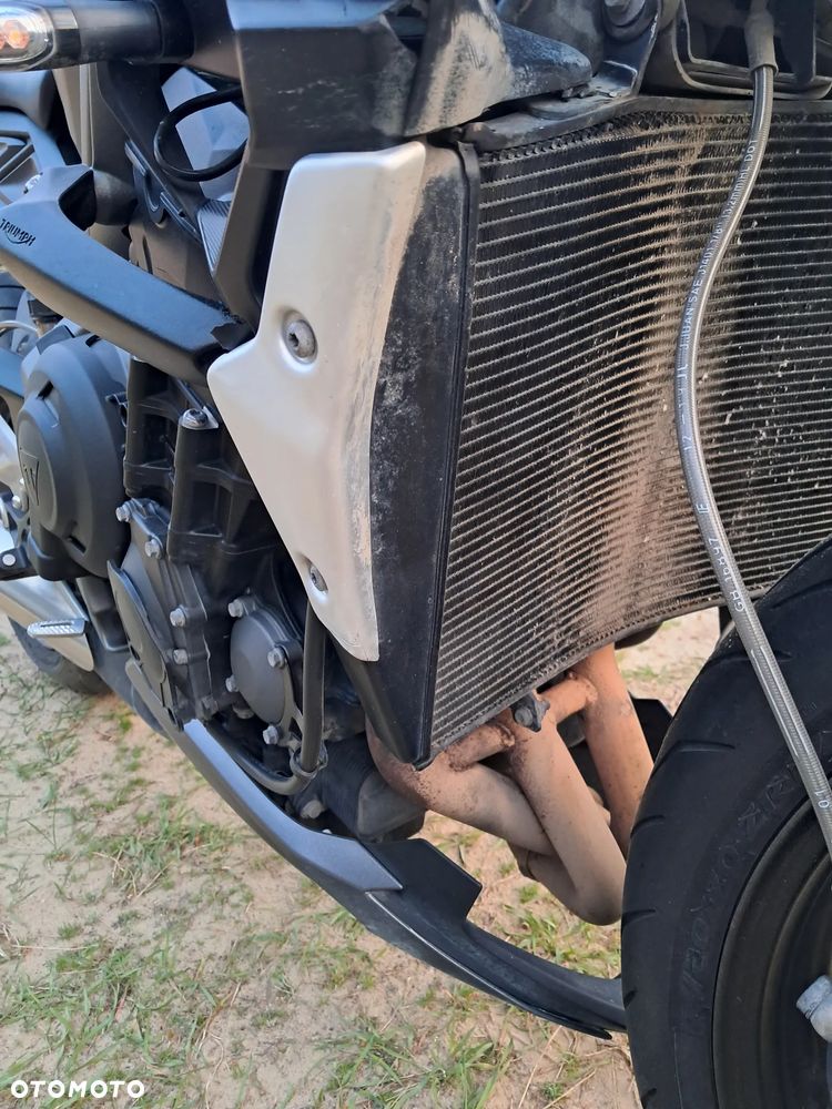 Triumph Street Triple - 11