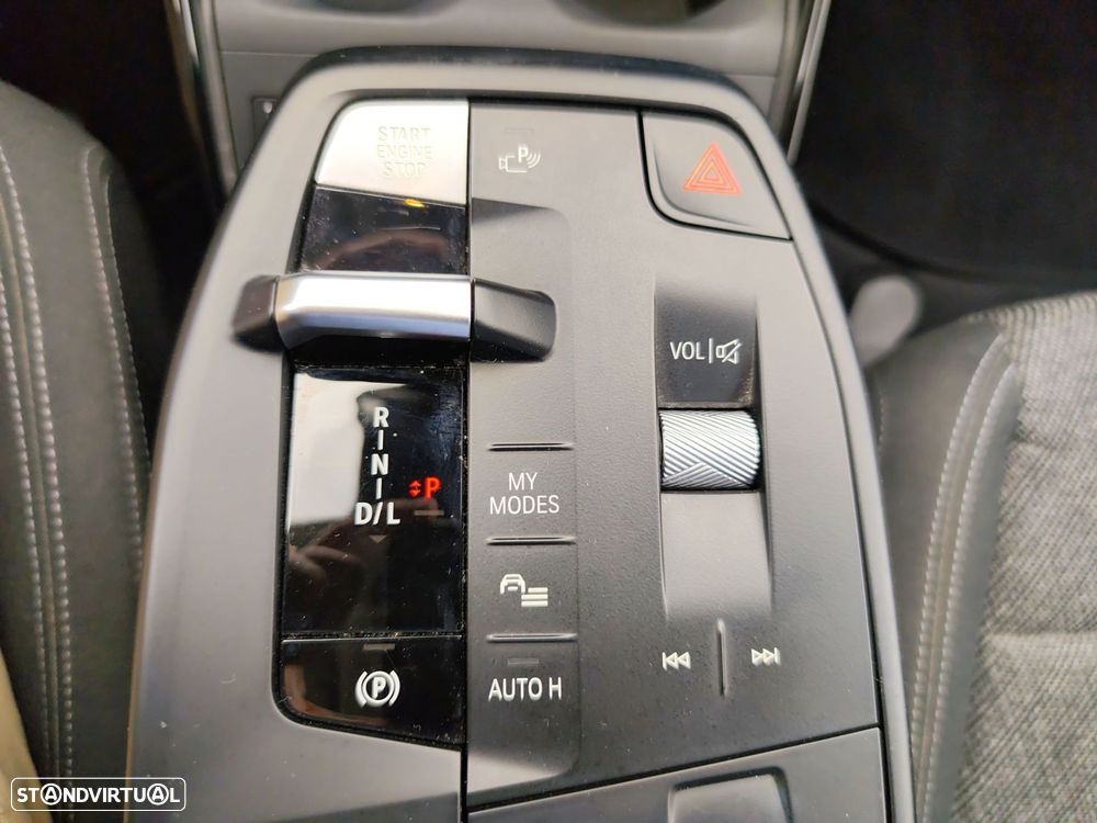 BMW 225xe Active Tourer - 31