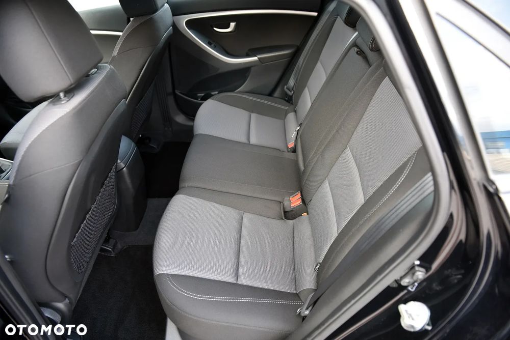 Hyundai i30 1.6 CRDi Comfort - 17
