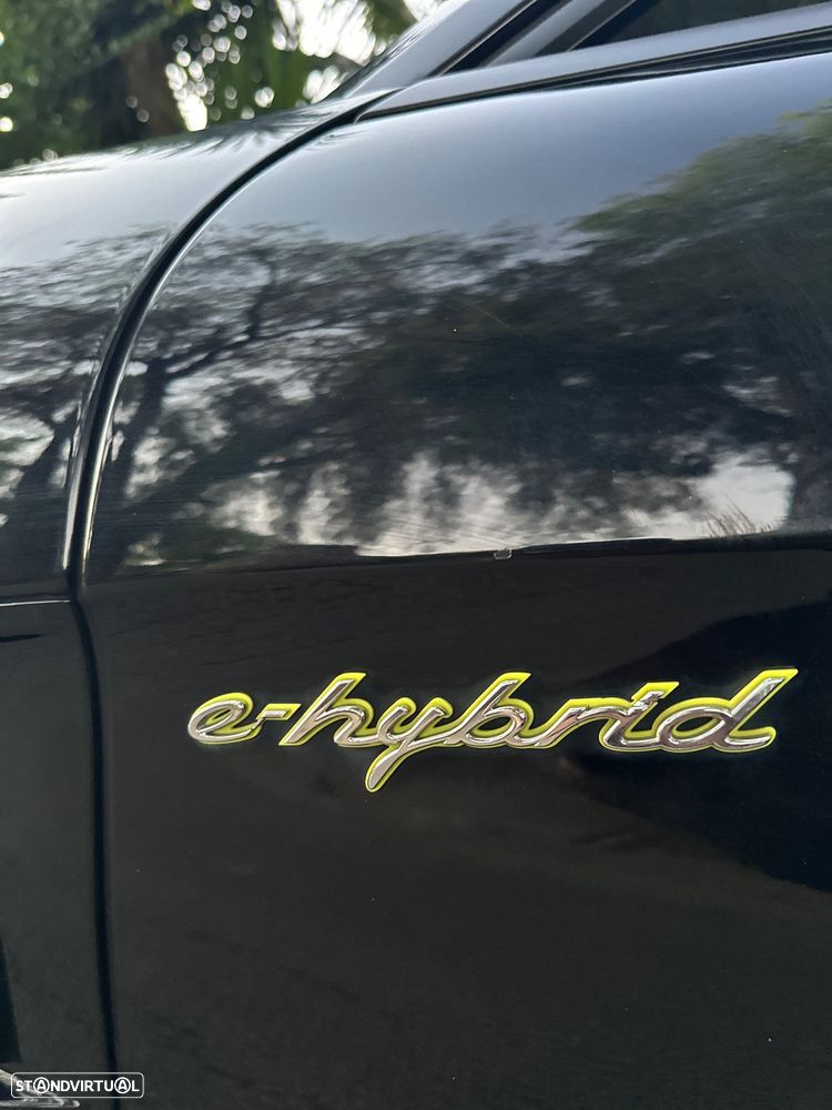 Porsche Panamera Sport Turismo 4 E-Hybrid - 11