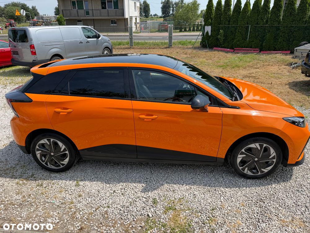 MG 4 Luxury 64 kWh - 4