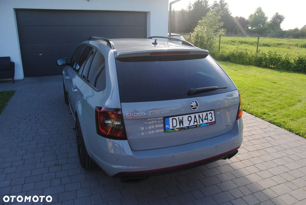 Skoda Octavia 2.0 TSI RS - 6