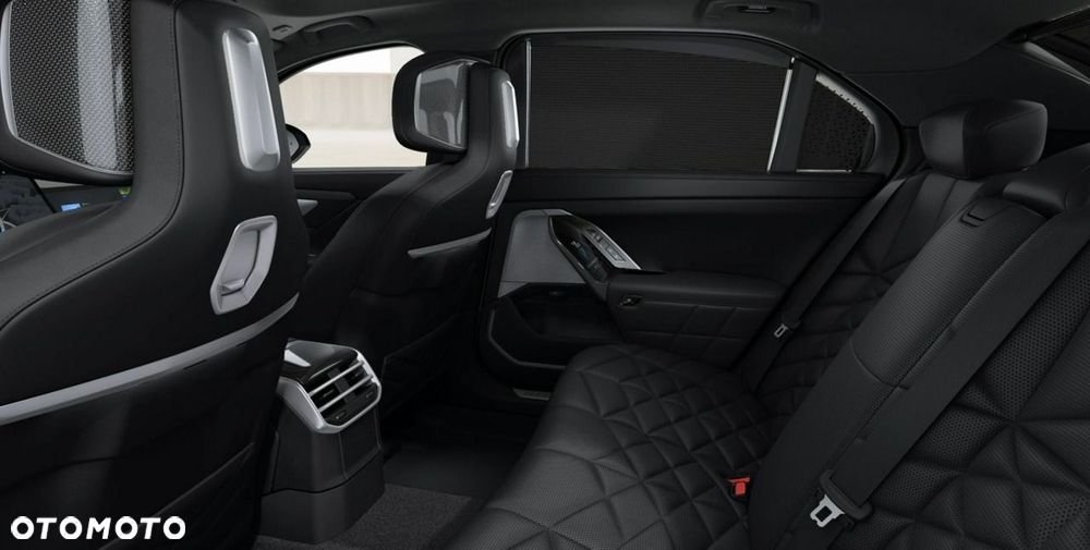 BMW Seria 7 - 17