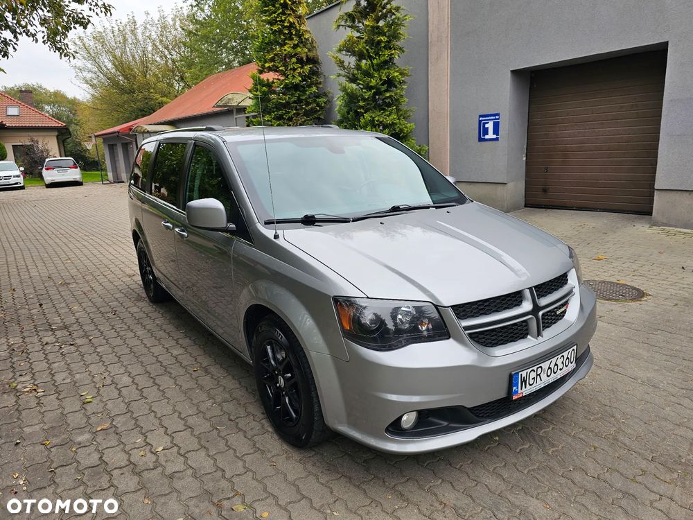 Dodge Grand Caravan - 9
