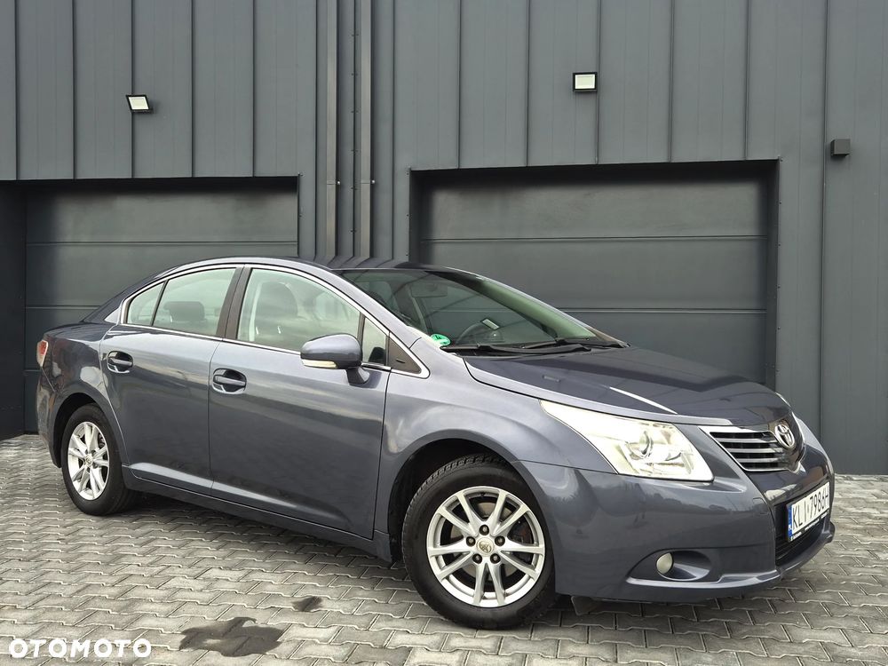 Toyota Avensis 1.8 Premium EU5 - 2