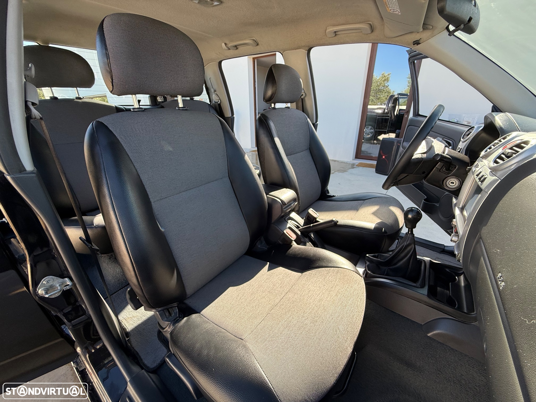 Isuzu D-Max 2.5 DTi CD 4WD LS - 11