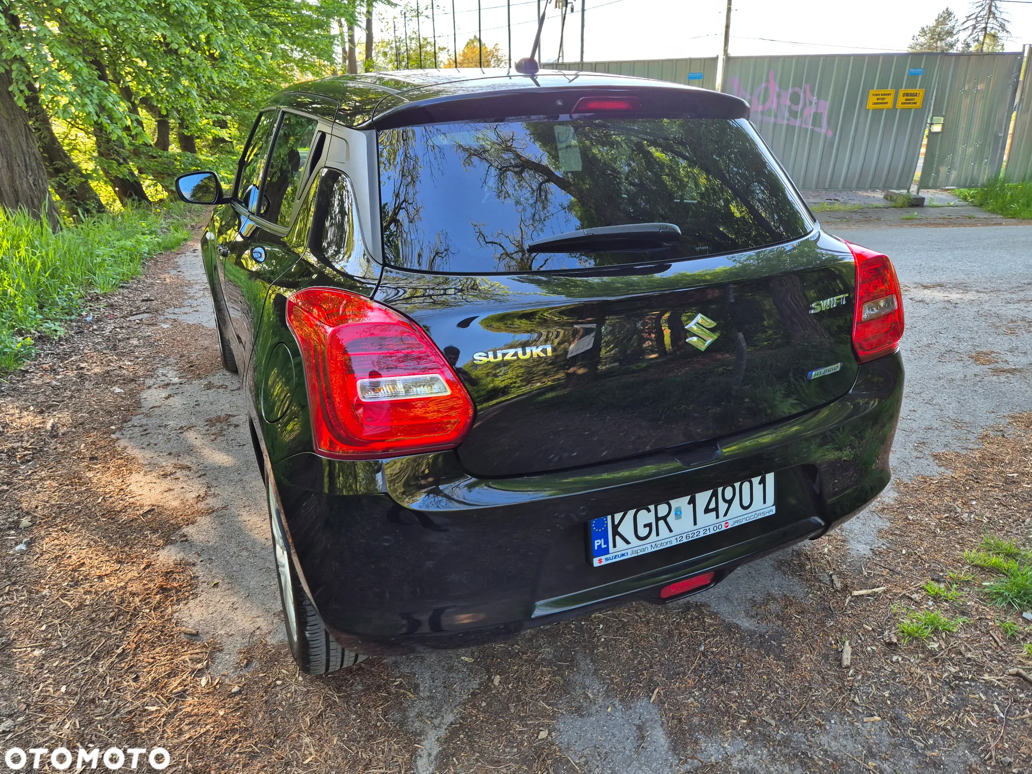 Suzuki Swift 1.2 Dualjet SHVS Premium CVT - 4