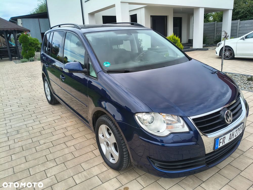 Volkswagen Touran - 9