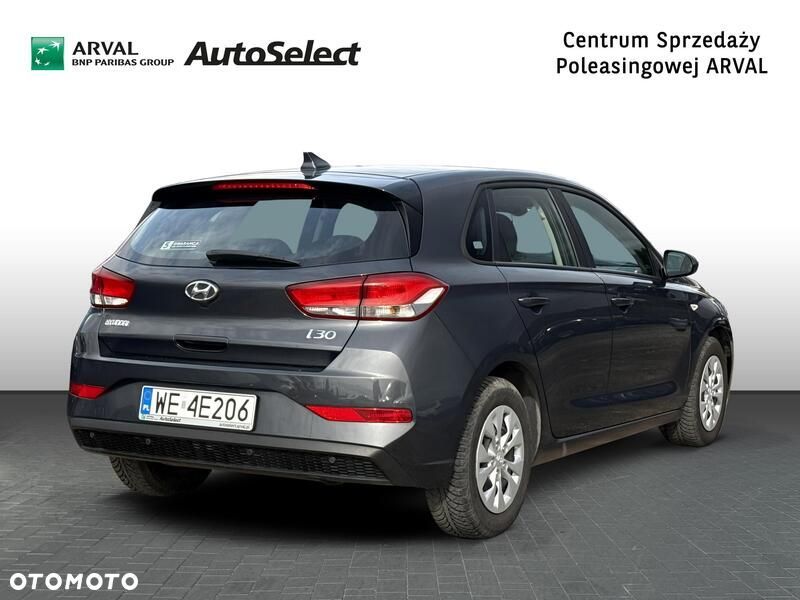 Hyundai i30 1.5 DPI Classic + - 7