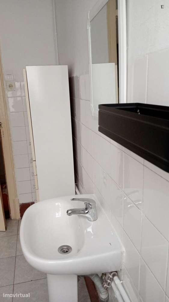 Quarto - localizado em Alameda Lisbon - Grande imagem: 2/16