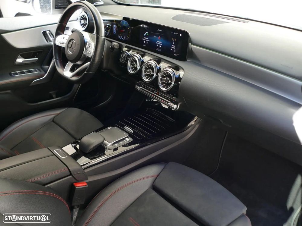 Mercedes-Benz A 200 Limousine AMG Line Aut. - 29