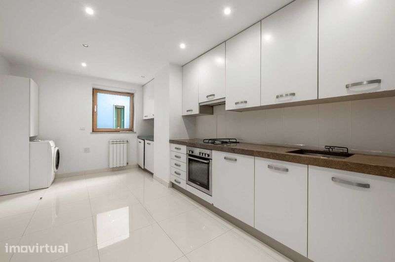 Apartamento T3 - Rua Rodrigo da Fonseca - Excelente estado - Grande imagem: 4/12