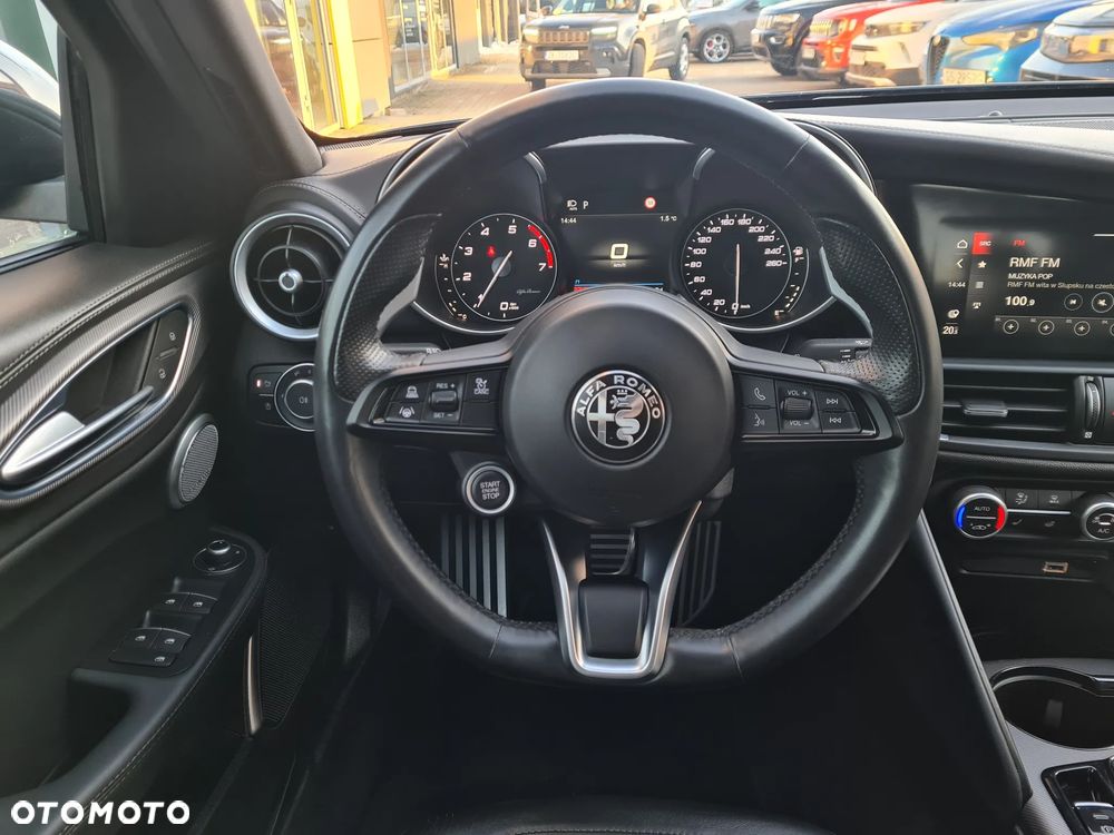 Alfa Romeo Giulia 2.0 Turbo Veloce Q4 - 23