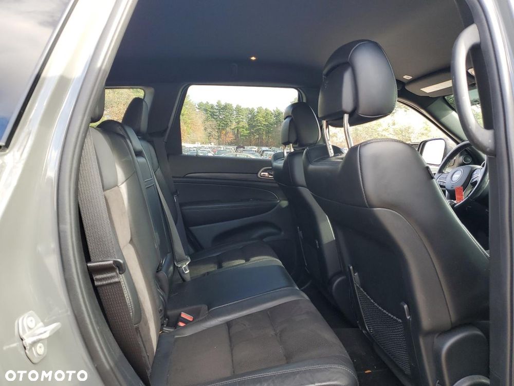 Jeep Grand Cherokee - 8