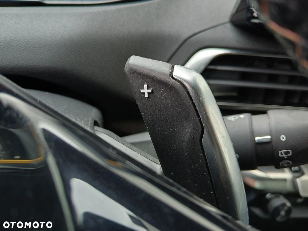 Peugeot 5008 1.6 PureTech GT S&S EAT8 - 27