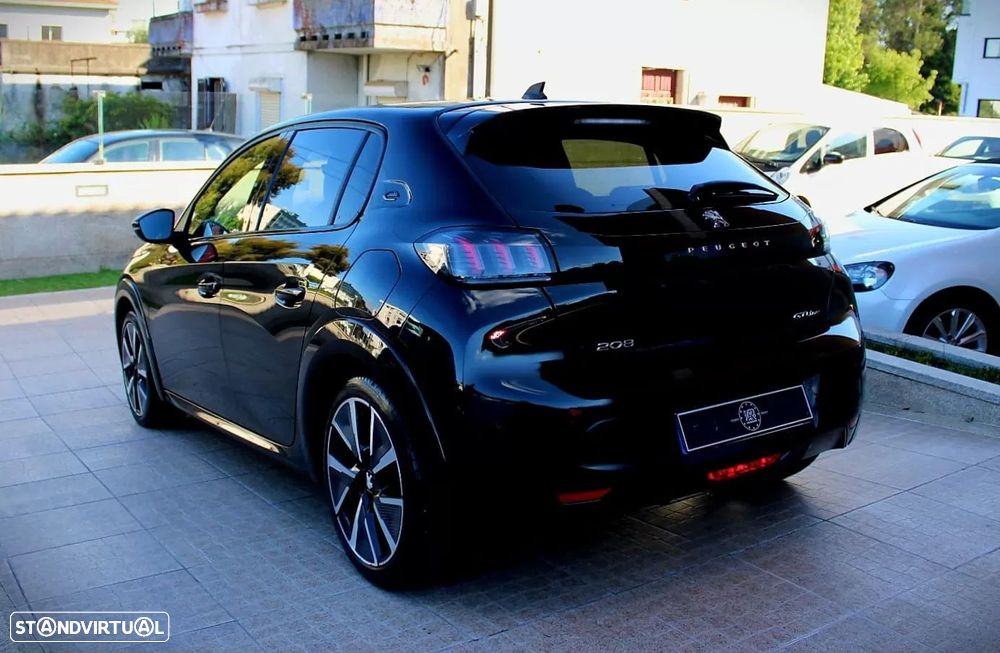 Peugeot e-208 50 kWh GT Line - 31