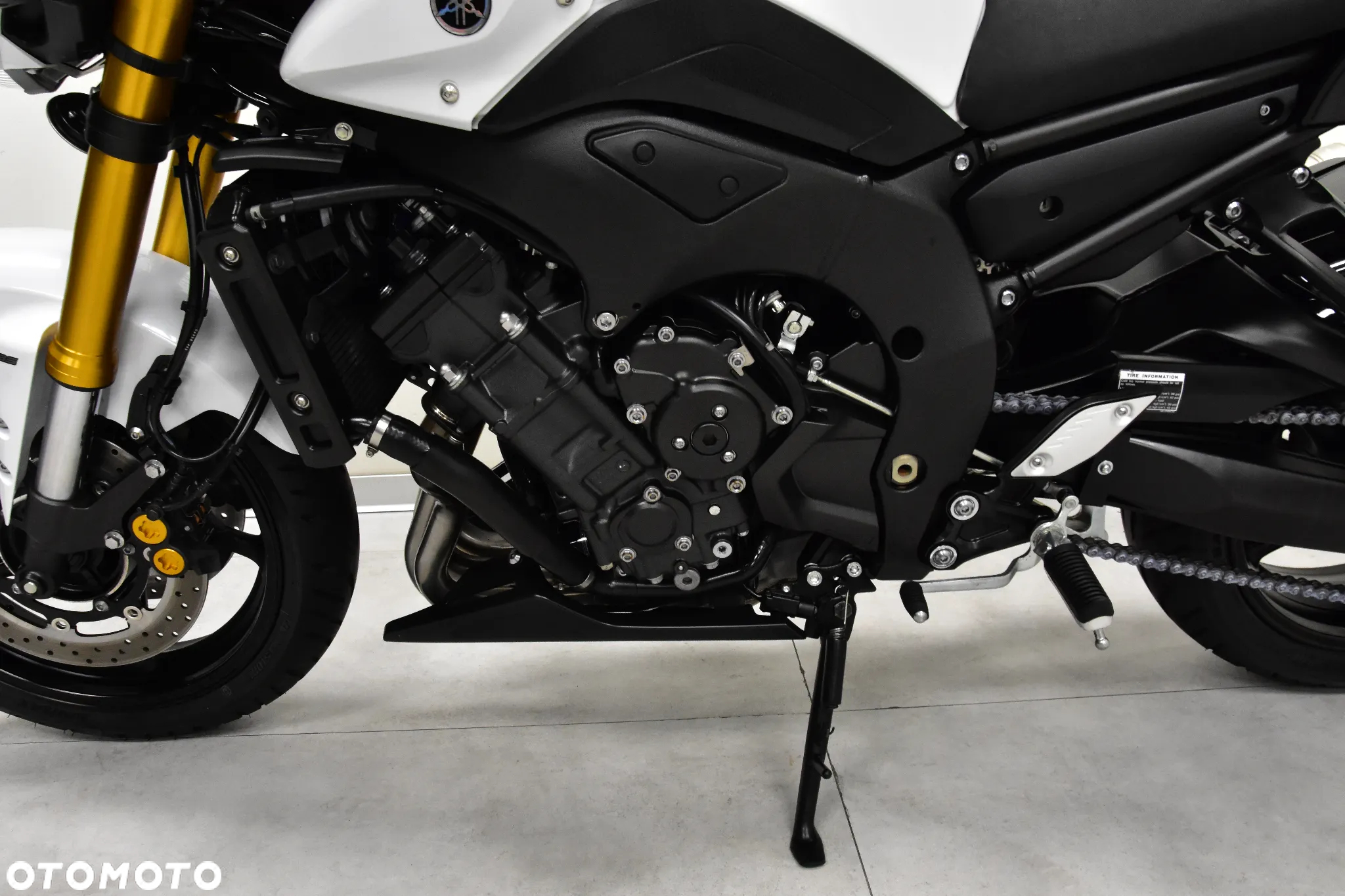 Yamaha FZ8 - 9