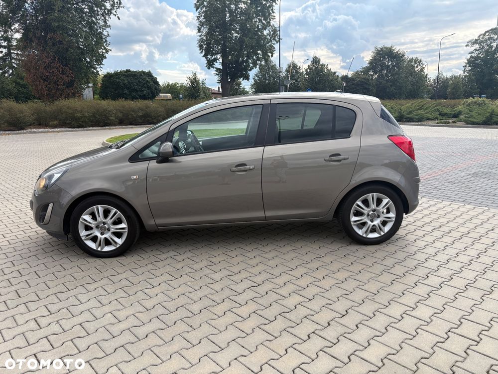 Opel Corsa 1.4 T Cosmo S&S - 10