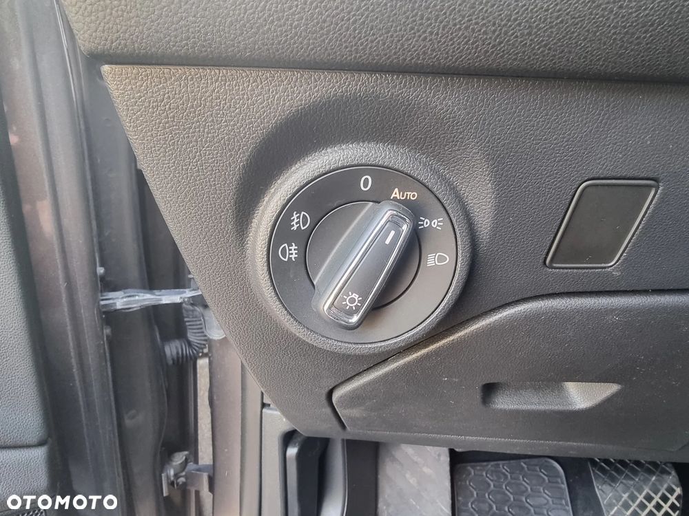 Seat Leon 2.0 TDI DPF Start&Stop DSG FR - 10