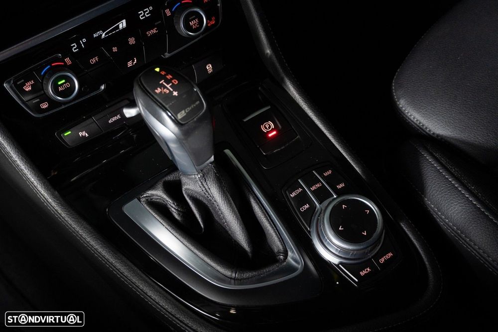 BMW 225xe Active Tourer Line Sport - 28