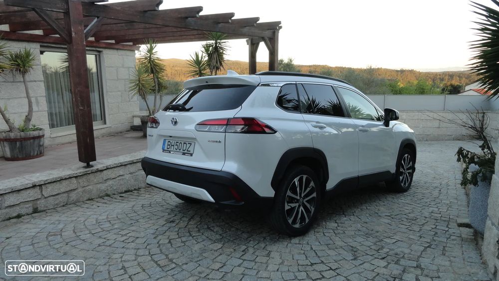 Toyota Corolla Cross 1.8 Hybrid Luxury - 3