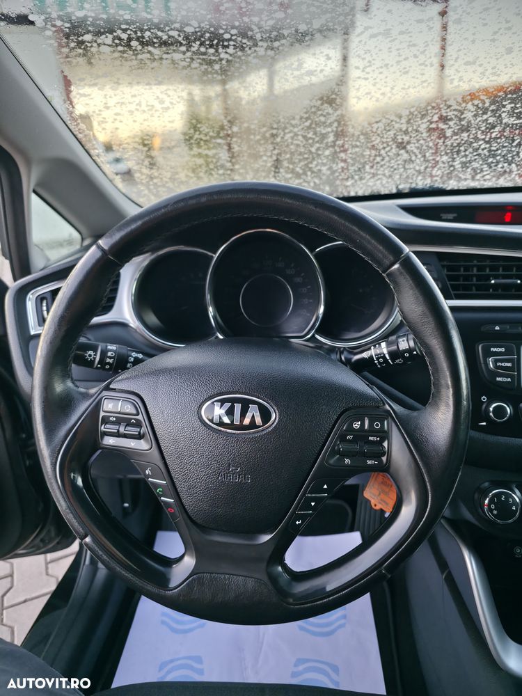 Kia Ceed 1.6 CRDi Vision - 6