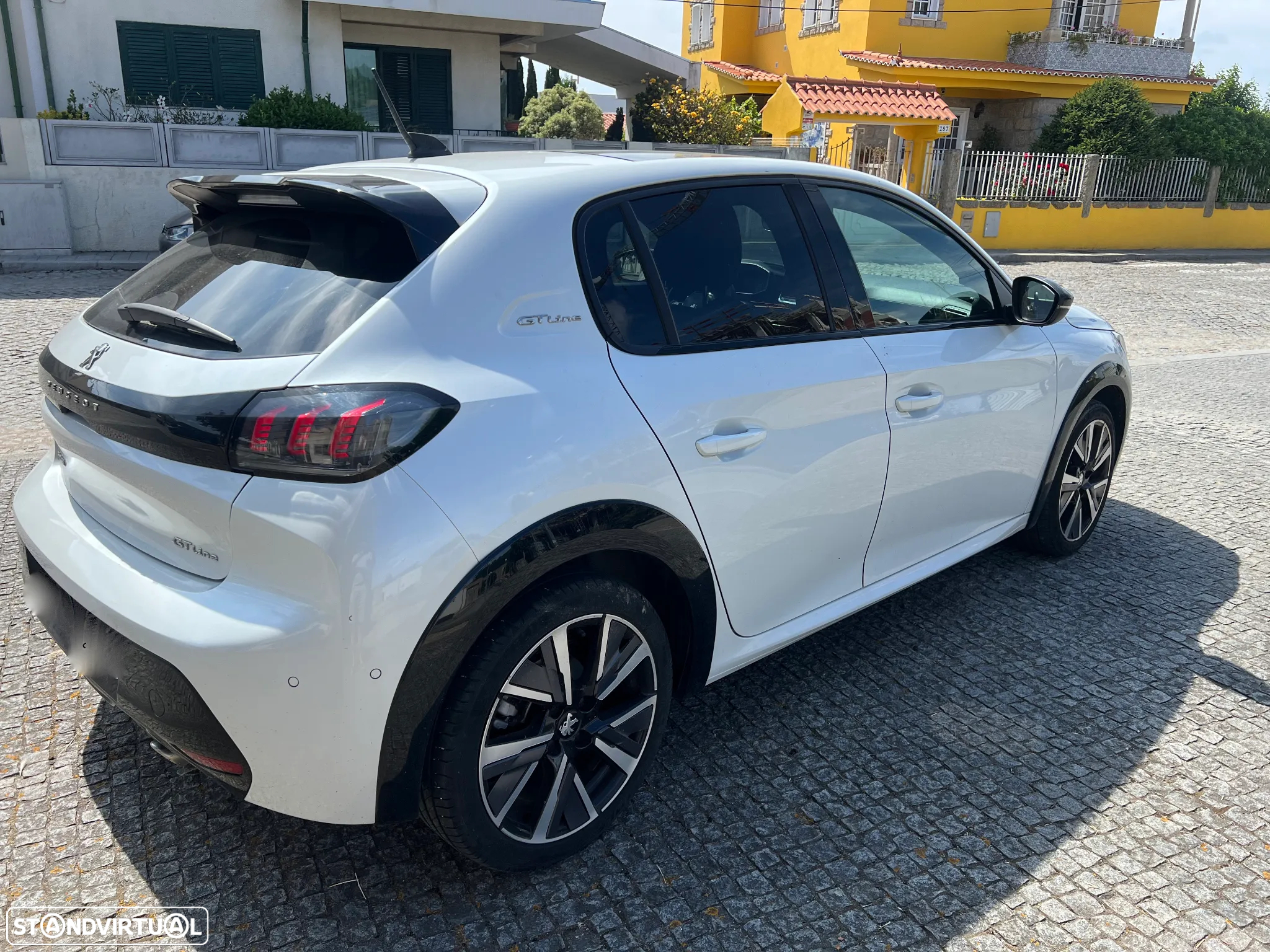 Peugeot 208 1.2 PureTech GT Line EAT8 - 11