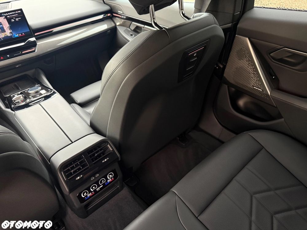 BMW Seria 5 520d xDrive Touring - 17