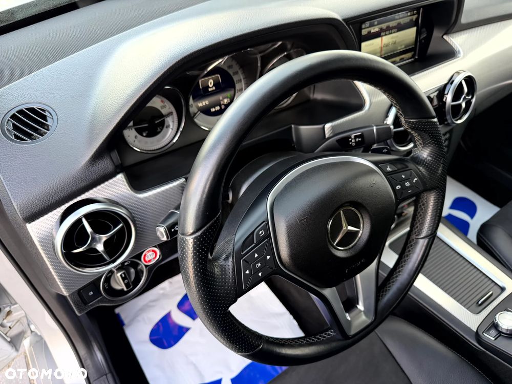 Mercedes-Benz GLK - 11